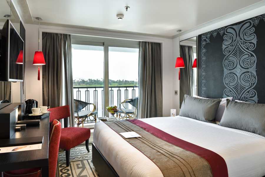 Hotel 3 — 1