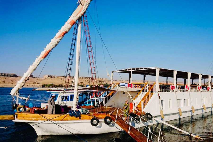 Splendid Cairo and Dahabiya Tour